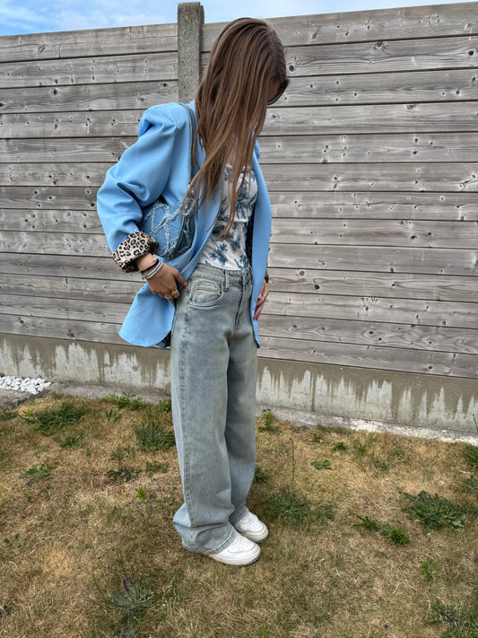 Soft Wide-Leg Jeans