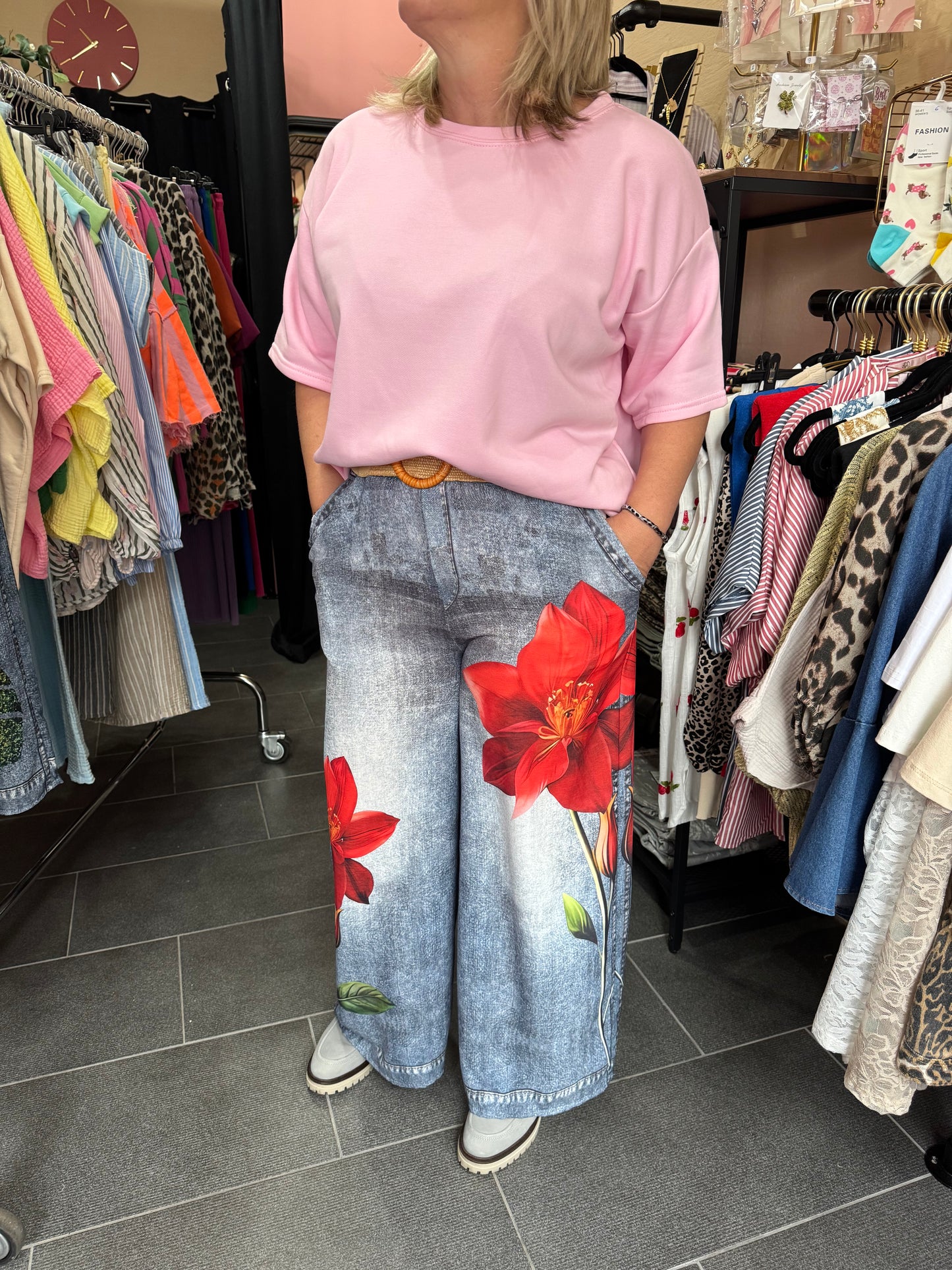 Tropical Lily Broek