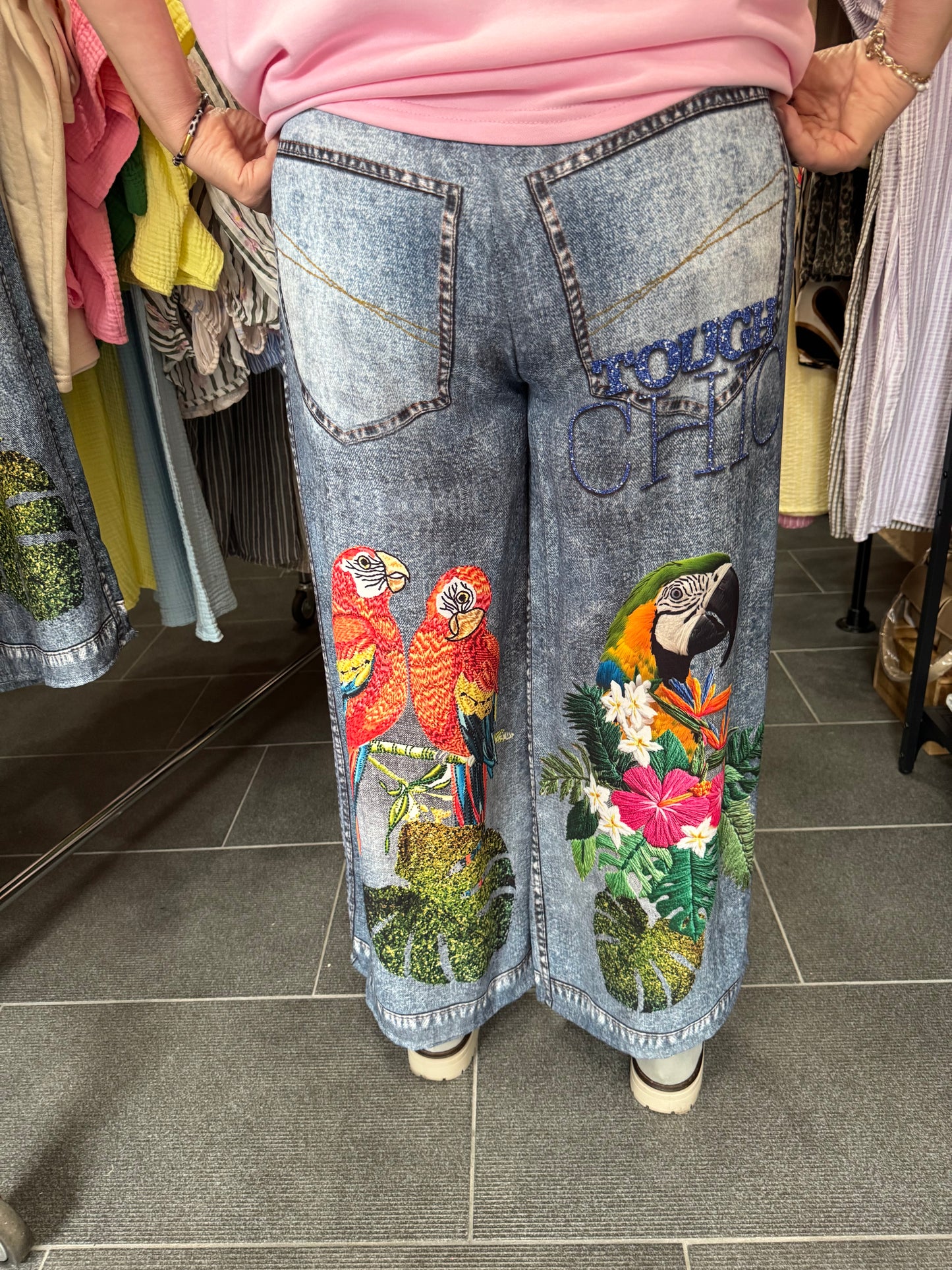 Tropical Birds Broek