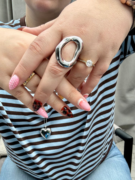 Oval Ring